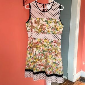 Cute, casual, sleeveless dress hidden side zipper.